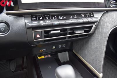 2025 Toyota Camry LE  AWD 4dr Sedan! Hybrid 50 MPG! Lane Assist! Blind Spot Monitoring! Adaptive Cruise Control! Back-Up Cam! Heated Leather Seats! AC Ventilated Seats! Apple CarPlay! Android Auto! - Photo 17 - Portland, OR 97266