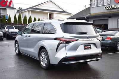 2024 Toyota Sienna Platinum 7-Passenger  AWD 4dr Mini-Van **APPOINTMENT ONLY** Front & 2nd Row Heated Leather Seats! Power Liftgate! Remote Start! Smart Device Integration! Blind Spot Monitor!