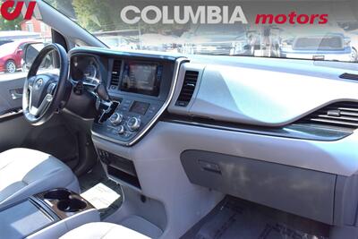 2015 Toyota Sienna XLE 7-Passenger 4dr Mini-Van! Star Safety System! Back Up Camera! Navigation! Blind Spot Monitor! Parking Assist! Heated Leather Seats! Sunroof! - Photo 11 - Portland, OR 97266