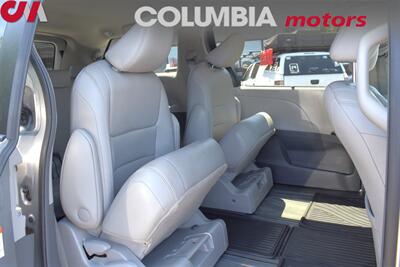 2015 Toyota Sienna XLE 7-Passenger 4dr Mini-Van! Star Safety System! Back Up Camera! Navigation! Blind Spot Monitor! Parking Assist! Heated Leather Seats! Sunroof! - Photo 26 - Portland, OR 97266