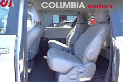 2015 Toyota Sienna XLE 7-Passenger 4dr Mini-Van! Star Safety System! Back Up Camera! Navigation! Blind Spot Monitor! Parking Assist! Heated Leather Seats! Sunroof! - Photo 22 - Portland, OR 97266