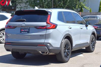 2024 Honda CR-V Hybrid Sport  AWD 4dr SUV**BY APPOINTMENT ONLY** Lane Assist! Rear View Camera! Bluetooth! 40MPG City & 34MPG Hwy! Heated Seats! - Photo 5 - Portland, OR 97266
