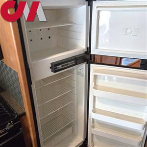 2017 Winnebago Vista Winnebago Vista LX 27N  3 Slide Outs! Rear Bedroom! Kitchen! Shower! Sleep 4! Bunk Cover! - Photo 46 - Portland, OR 97266