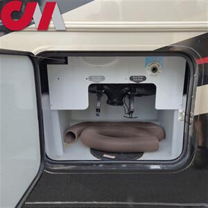 2017 Winnebago Vista Winnebago Vista LX 27N  3 Slide Outs! Rear Bedroom! Kitchen! Shower! Sleep 4! Bunk Cover! - Photo 19 - Portland, OR 97266