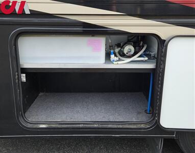 2017 Winnebago Vista Winnebago Vista LX 27N  3 Slide Outs! Rear Bedroom! Kitchen! Shower! Sleep 4! Bunk Cover! - Photo 16 - Portland, OR 97266