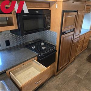 2017 Winnebago Vista Winnebago Vista LX 27N  3 Slide Outs! Rear Bedroom! Kitchen! Shower! Sleep 4! Bunk Cover! - Photo 43 - Portland, OR 97266