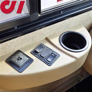 2017 Winnebago Vista Winnebago Vista LX 27N  3 Slide Outs! Rear Bedroom! Kitchen! Shower! Sleep 4! Bunk Cover! - Photo 34 - Portland, OR 97266