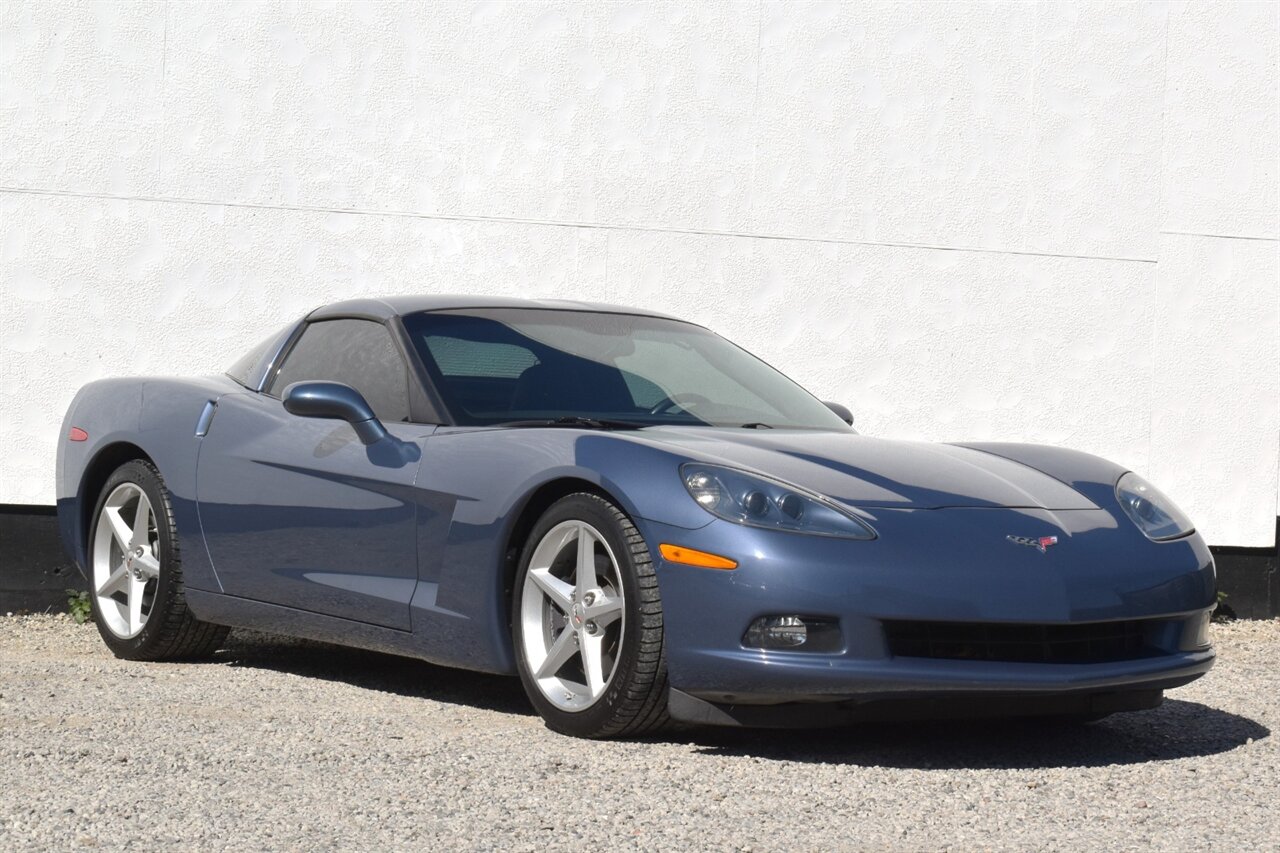 2013 Chevrolet Corvette  2dr Coupe w/1LT! Removable Roof Panel! Leather Sport Seats! Keyless Entry & Push-Button Start! Traction Control! Dual-Zone Climate Control! - Photo 1 - Portland, OR 97266