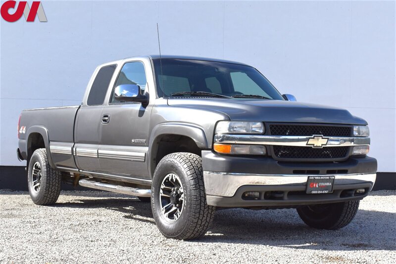 2002 Chevrolet Silverado 2500 LS 4dr Extended Cab LS  4WD LB! Selectable 4-Wheel Drive (2Hi, 4Hi, 4Lo)! Tow Package! Running Boards! Leather Interior! All Weather Floor Mats! CD / Cassette Stereo w/AUX input!