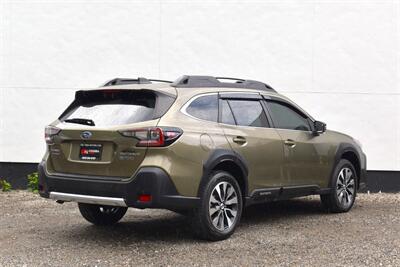 2024 Subaru Outback Limited 4dr Crossover! X-Mode! Eyesight Assist! Blind Spot Assist! Back Up Camera! Lane Keeping Assist! Collision Mitigation! Power Sunroof! Full Heated Leather Seats! Apple CarPlay! Android Auto! - Photo 8 - Portland, OR 97266