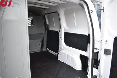 2019 Nissan NV200 SV  4dr Cargo Mini-Van Back Up Camera! Bluetooth w/Voice Activation! Traction Control! Bulkhead Partition! 24 City / 26 Hwy MPG! Driver-Side Shelves! - Photo 25 - Portland, OR 97266