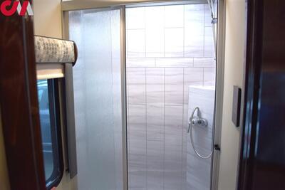 2021 Mercedes-Benz Sprinter 4500 4X2 2dr 170 in. WB Chassis! Back Up Camera! Lane Assist! Bluetooth! Bed/Fold-Out Couch/Restroom w/Shower/Kitchen! Tow Pkg! - Photo 41 - Portland, OR 97266