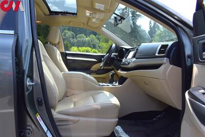 2014 Toyota Highlander XLE  AWD 4dr SUV! 3rd Row Seating! Back Up Cam! Navigation! Bluetooth! Blu-Ray Player! Center Lock Diff! Snow Drive Mode! Heated Leather Seats! Sunroof! Tow Hitch! - Photo 31 - Portland, OR 97266
