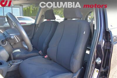 2013 Honda Fit Sport  4dr Hatchback!  27 City MPG! 33 Hwy MPG! Cruise Control! Traction Control! All Weather Floor Matts! - Photo 11 - Portland, OR 97266