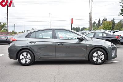 2020 Hyundai IONIQ Hybrid Blue  4dr Hatchback**BY APPOINTMENT ONLY** 57 City MPG! 59 Hwy MPG! Back Up Cam! Lane Assist! Apple CarPlay! Android Auto! - Photo 6 - Portland, OR 97266