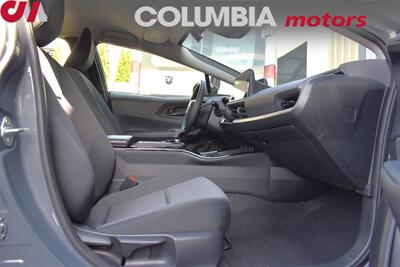 2024 Toyota Prius LE 4dr Hatchback! Toyota Safety Sense 3.0! Back Up Cam! Blind Spot Monitor! 57 City MPG! 56 Hwy MPG! Apple CarPlay! Android Auto! Trunk Cargo Cover! - Photo 25 - Portland, OR 97266