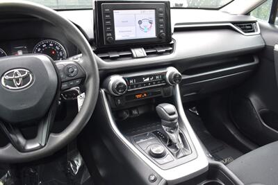 2019 Toyota RAV4 Hybrid LE AWD 4dr SUV! 41 City MPG! 38 Hwy MPG! Back Up Camera! Lane Assist! Blind Spot Monitor! Bluetooth Connectivity! Roof Rack! Heated Seats! Sport/ECO/EV/Trail Drive Modes! - Photo 19 - Portland, OR 97266