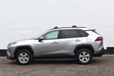 2019 Toyota RAV4 Hybrid LE AWD 4dr SUV! 41 City MPG! 38 Hwy MPG! Back Up Camera! Lane Assist! Blind Spot Monitor! Bluetooth Connectivity! Roof Rack! Heated Seats! Sport/ECO/EV/Trail Drive Modes! - Photo 9 - Portland, OR 97266