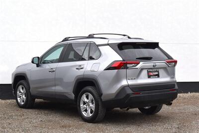2019 Toyota RAV4 Hybrid LE AWD 4dr SUV! 41 City MPG! 38 Hwy MPG! Back Up Camera! Lane Assist! Blind Spot Monitor! Bluetooth Connectivity! Roof Rack! Heated Seats! Sport/ECO/EV/Trail Drive Modes! - Photo 2 - Portland, OR 97266