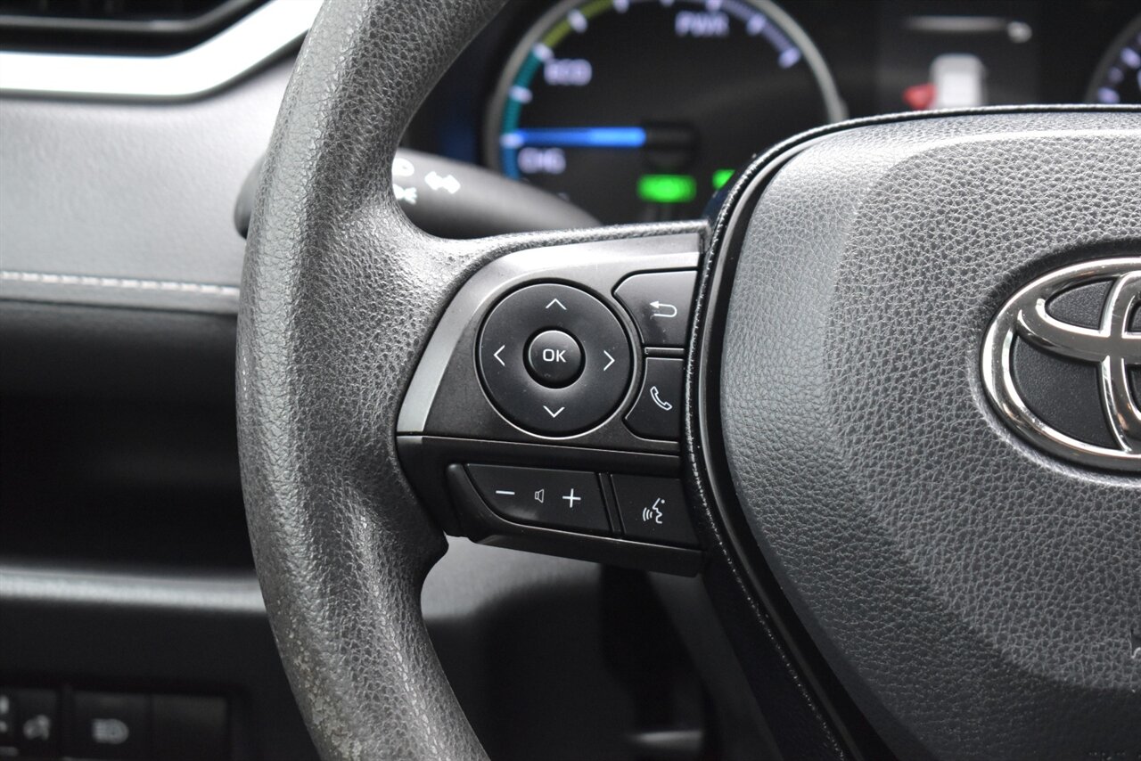 2019 Toyota RAV4 Hybrid LE AWD 4dr SUV! 41 City MPG! 38 Hwy MPG! Back Up Camera! Lane Assist! Blind Spot Monitor! Bluetooth Connectivity! Roof Rack! Heated Seats! Sport/ECO/EV/Trail Drive Modes! - Photo 14 - Portland, OR 97266