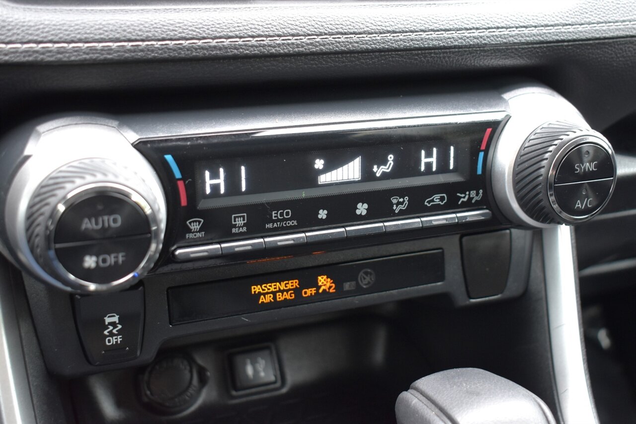 2019 Toyota RAV4 Hybrid LE AWD 4dr SUV! 41 City MPG! 38 Hwy MPG! Back Up Camera! Lane Assist! Blind Spot Monitor! Bluetooth Connectivity! Roof Rack! Heated Seats! Sport/ECO/EV/Trail Drive Modes! - Photo 24 - Portland, OR 97266