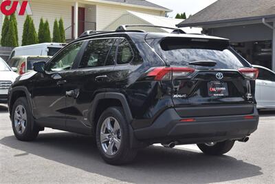 2024 Toyota RAV4 Hybrid XLE  AWD 4dr SUV! 41 MPG City! 38 MPG Hwy! Lane-Assist! Bluetooth! Rear View Camera! Eco/EV/Trail/Sport Mode! Sunroof! Roof-Rack! - Photo 2 - Portland, OR 97266