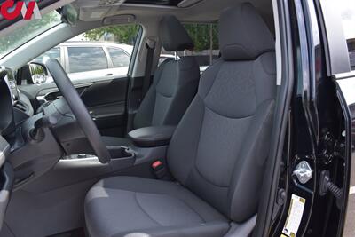 2024 Toyota RAV4 Hybrid XLE  AWD 4dr SUV! 41 MPG City! 38 MPG Hwy! Lane-Assist! Bluetooth! Rear View Camera! Eco/EV/Trail/Sport Mode! Sunroof! Roof-Rack! - Photo 11 - Portland, OR 97266