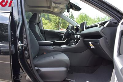 2024 Toyota RAV4 Hybrid XLE  AWD 4dr SUV! 41 MPG City! 38 MPG Hwy! Lane-Assist! Bluetooth! Rear View Camera! Eco/EV/Trail/Sport Mode! Sunroof! Roof-Rack! - Photo 24 - Portland, OR 97266