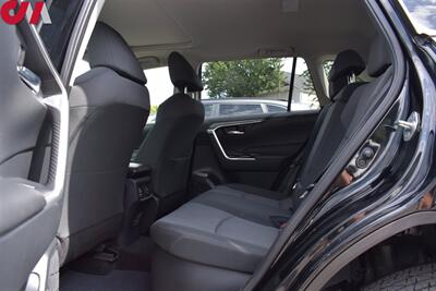 2024 Toyota RAV4 Hybrid XLE  AWD 4dr SUV! 41 MPG City! 38 MPG Hwy! Lane-Assist! Bluetooth! Rear View Camera! Eco/EV/Trail/Sport Mode! Sunroof! Roof-Rack! - Photo 22 - Portland, OR 97266