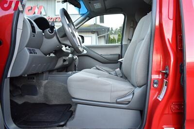 2011 Nissan Frontier SV  4x4 4dr Crew Cab SWB Pickup 5A Tow Pkg! USB/Aux-In!  Cruise Control! Traction Control! ARE Truck Canopy! Cross Bars! - Photo 10 - Portland, OR 97266