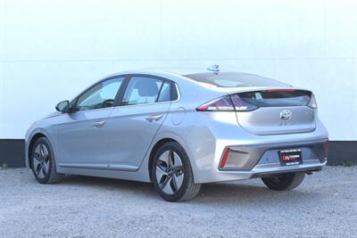 2022 Hyundai IONIQ Hybrid Limited 4dr Hatchback**BY APPOINTMENT ONLY**54 City MPG! 57 Hwy MPG! Back Up Camera! Blind Spot Monitor! Parking Assist! Collision Mitigation! Navigation! Apple CarPlay! Android Auto! Heated Seats! Sunroof! - Photo 2 - Portland, OR 97266