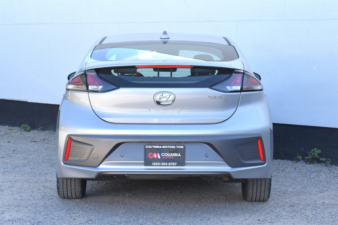 2022 Hyundai IONIQ Hybrid Limited 4dr Hatchback**BY APPOINTMENT ONLY**54 City MPG! 57 Hwy MPG! Back Up Camera! Blind Spot Monitor! Parking Assist! Collision Mitigation! Navigation! Apple CarPlay! Android Auto! Heated Seats! Sunroof! - Photo 4 - Portland, OR 97266