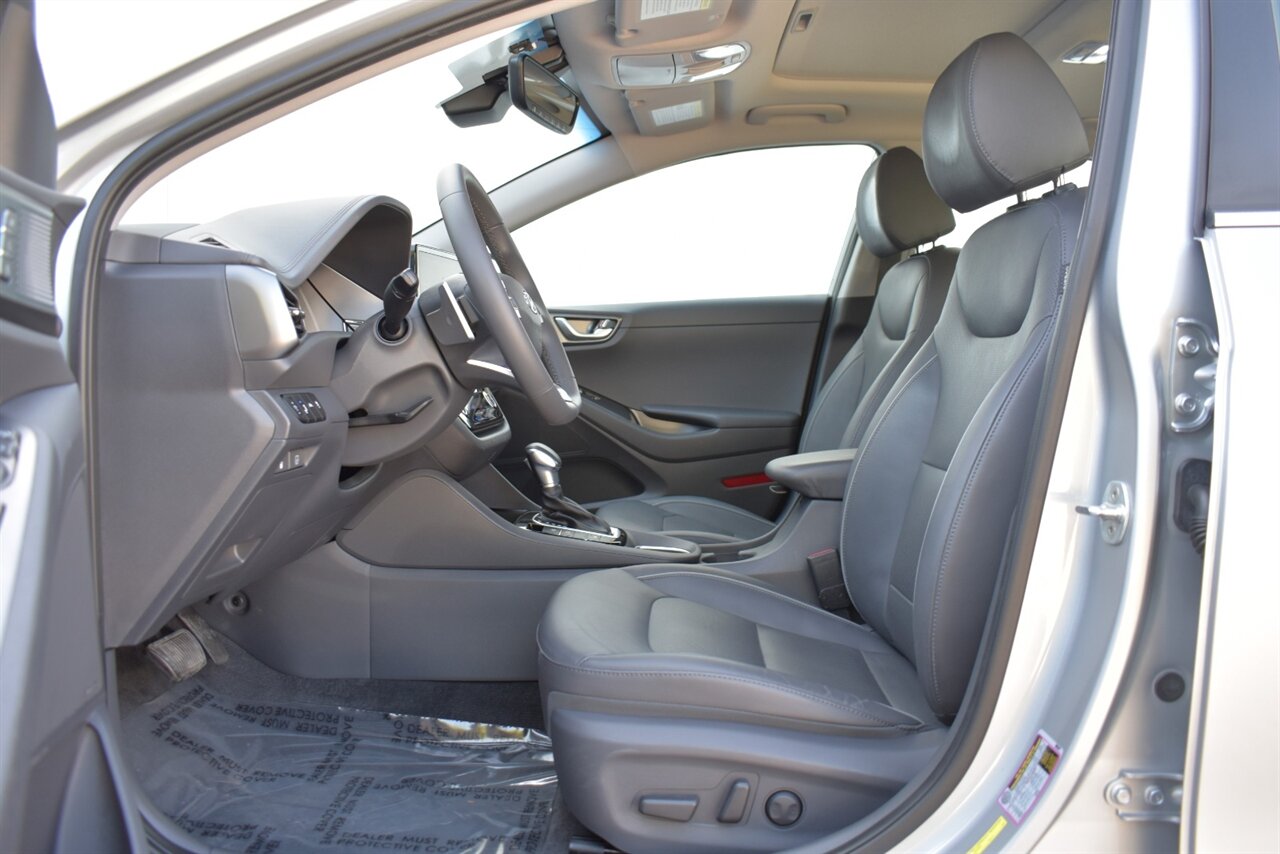 2022 Hyundai IONIQ Hybrid Limited 4dr Hatchback**BY APPOINTMENT ONLY**54 City MPG! 57 Hwy MPG! Back Up Camera! Blind Spot Monitor! Parking Assist! Collision Mitigation! Navigation! Apple CarPlay! Android Auto! Heated Seats! Sunroof! - Photo 10 - Portland, OR 97266