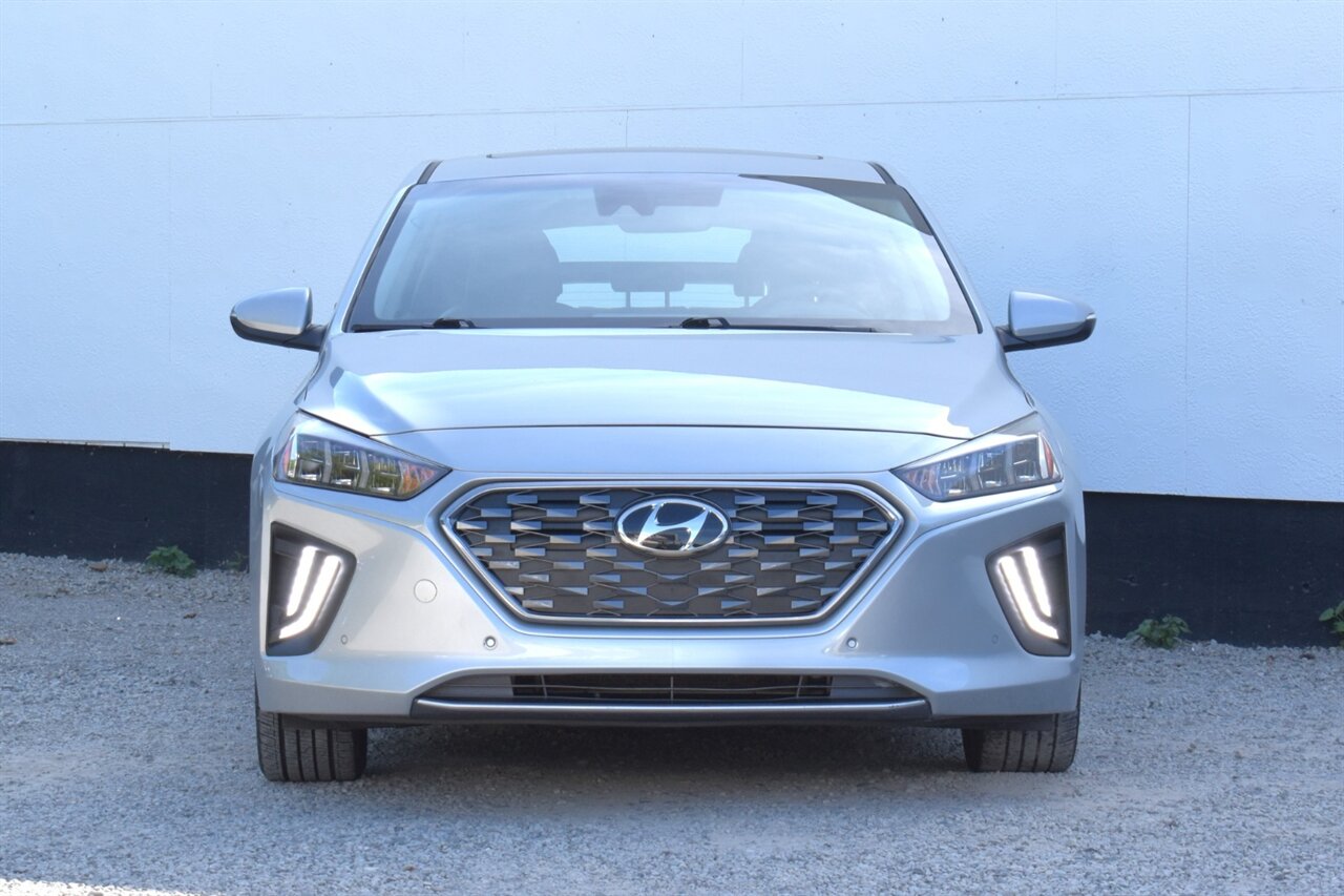 2022 Hyundai IONIQ Hybrid Limited 4dr Hatchback**BY APPOINTMENT ONLY**54 City MPG! 57 Hwy MPG! Back Up Camera! Blind Spot Monitor! Parking Assist! Collision Mitigation! Navigation! Apple CarPlay! Android Auto! Heated Seats! Sunroof! - Photo 7 - Portland, OR 97266