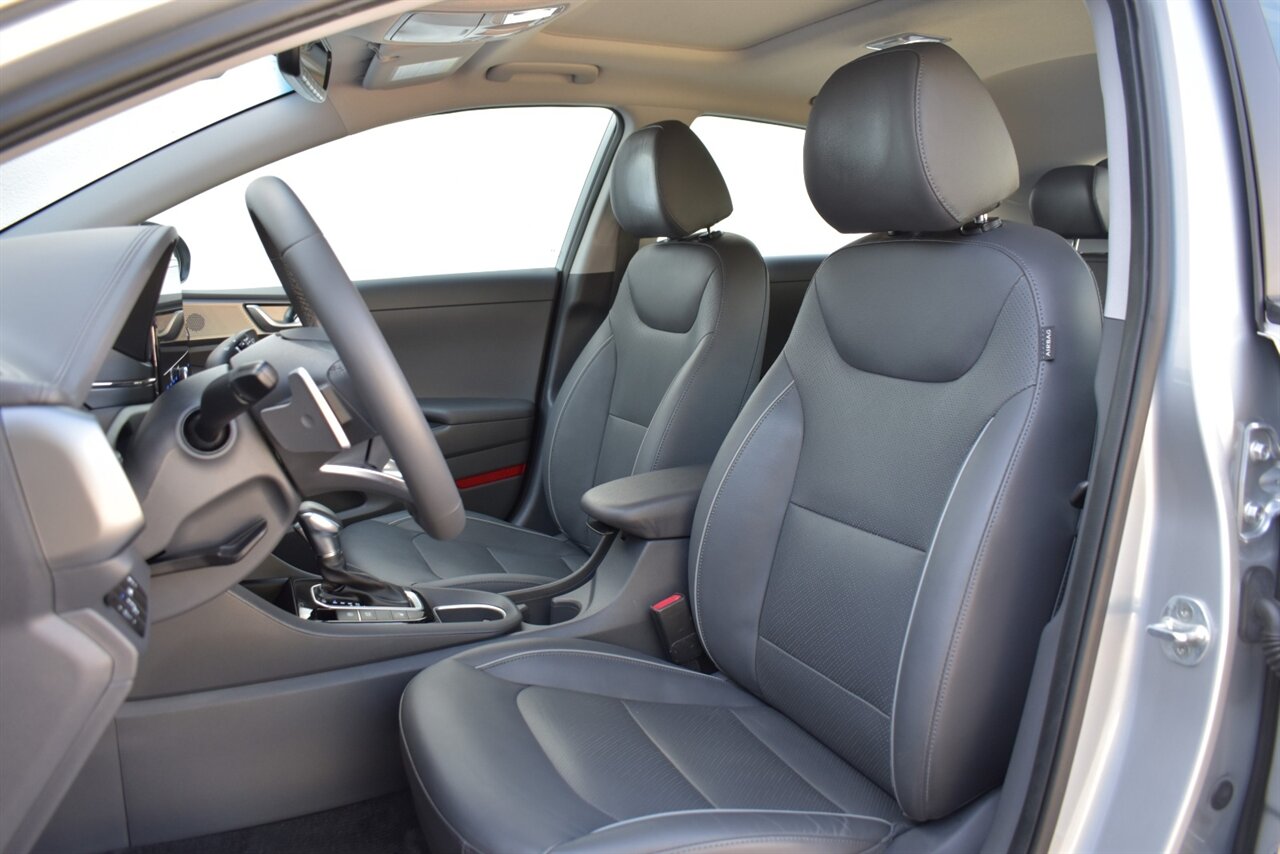 2022 Hyundai IONIQ Hybrid Limited 4dr Hatchback**BY APPOINTMENT ONLY**54 City MPG! 57 Hwy MPG! Back Up Camera! Blind Spot Monitor! Parking Assist! Collision Mitigation! Navigation! Apple CarPlay! Android Auto! Heated Seats! Sunroof! - Photo 11 - Portland, OR 97266