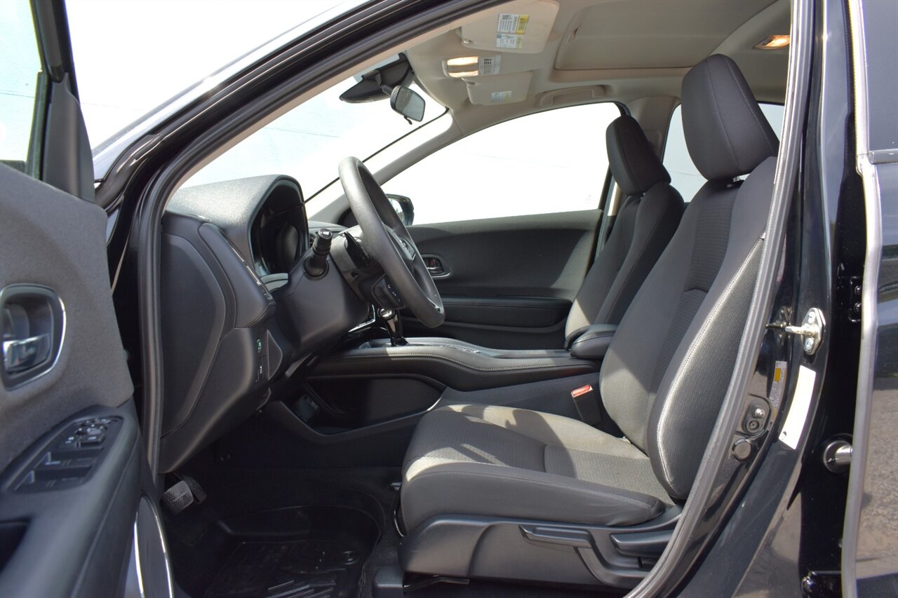2020 Honda HR-V EX AWD 4dr SUV! Back Up Camera! Lane Assist! Collision Mitigation! Up to 31 MPG Hwy! Heated Seats! Sunroof! Apple CarPlay & Android Auto! - Photo 10 - Portland, OR 97266