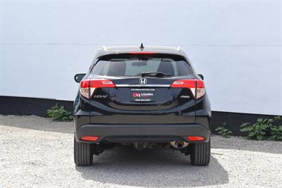 2020 Honda HR-V EX AWD 4dr SUV! Back Up Camera! Lane Assist! Collision Mitigation! Up to 31 MPG Hwy! Heated Seats! Sunroof! Apple CarPlay & Android Auto! - Photo 4 - Portland, OR 97266