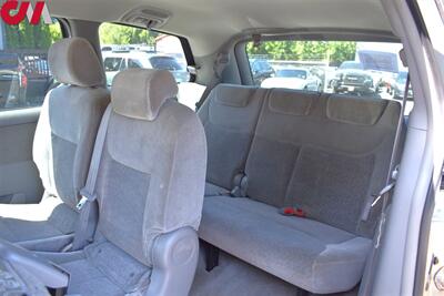 2005 Toyota Sienna CE 8 Passenger  4dr Mini-Van! Front & Rear AC & Heater! Deluxe AM/FM/Cass/CD! Power Windows! Cruise Control! ABS Brakes & Traction Control! - Photo 20 - Portland, OR 97266