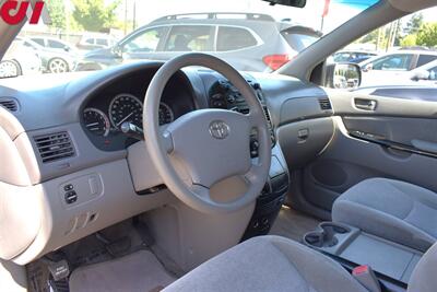 2005 Toyota Sienna CE 8 Passenger  4dr Mini-Van! Front & Rear AC & Heater! Deluxe AM/FM/Cass/CD! Power Windows! Cruise Control! ABS Brakes & Traction Control! - Photo 3 - Portland, OR 97266