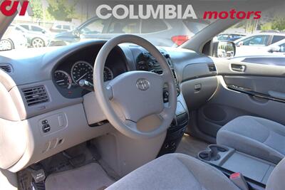 2005 Toyota Sienna CE 8 Passenger 4dr Mini-Van! Front & Rear AC & Heater! Deluxe AM/FM/Cass/CD! Power Windows! Cruise Control! ABS Brakes & Traction Control! - Photo 3 - Portland, OR 97266