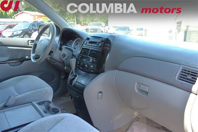 2005 Toyota Sienna CE 8 Passenger 4dr Mini-Van! Front & Rear AC & Heater! Deluxe AM/FM/Cass/CD! Power Windows! Cruise Control! ABS Brakes & Traction Control! - Photo 12 - Portland, OR 97266