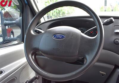 2007 Ford E-Series Van E-250  3dr Cargo Van Alpine Stereo w/Bluetooth! Weather Guard Bulkhead! 1500 Watt Power Inverter! Locking Metal Storage Cabinets! - Photo 13 - Portland, OR 97266