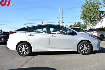 2020 Toyota Prius XLE AWD-e  4dr Hatchback! 51 City MPG! 47 Hwy MPG! Heated Leather Seats! Qi (wireless phone) Charging Station! Toyota Safety Sense 2.0! EV, ECO, & POWER Modes! Back Up Camera! Bluetooth w/Voice Activation! - Photo 6 - Portland, OR 97266