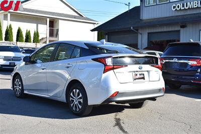 2020 Toyota Prius XLE AWD-e  4dr Hatchback! 51 City MPG! 47 Hwy MPG! Heated Leather Seats! Qi (wireless phone) Charging Station! Toyota Safety Sense 2.0! EV, ECO, & POWER Modes! Back Up Camera! Bluetooth w/Voice Activation! - Photo 2 - Portland, OR 97266