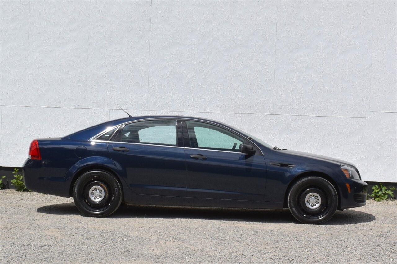 2013 Chevrolet Caprice Police 4dr Sedan w/1SB! Bluetooth Connectivity! Traction Control! Sport-Tuned Transmission Mode! Rear-Wheel Drive! Heavy-Duty Suspension & Brakes! - Photo 6 - Portland, OR 97266
