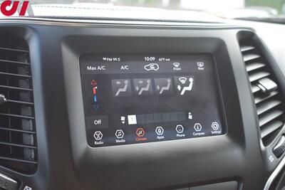 2019 Jeep Cherokee Latitude  4x4 Latitude 4dr SUV Touchscreen Display! Bluetooth Connection! Back Cam! Selec-Terrain! Roomy cabin! - Photo 16 - Portland, OR 97266