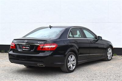 2013 Mercedes-Benz E 350 BlueTEC Luxury 4dr Sedan! **BY APPOINTMENT ONLY** Back Up Cam! Lane Keeping Assist! Cruise Control! Rear Wheel Drive! Economy & Sport Driving Modes! Power Sunroof! Heated & Ventilated Leather Seats! Bluetooth! - Photo 5 - Portland, OR 97266