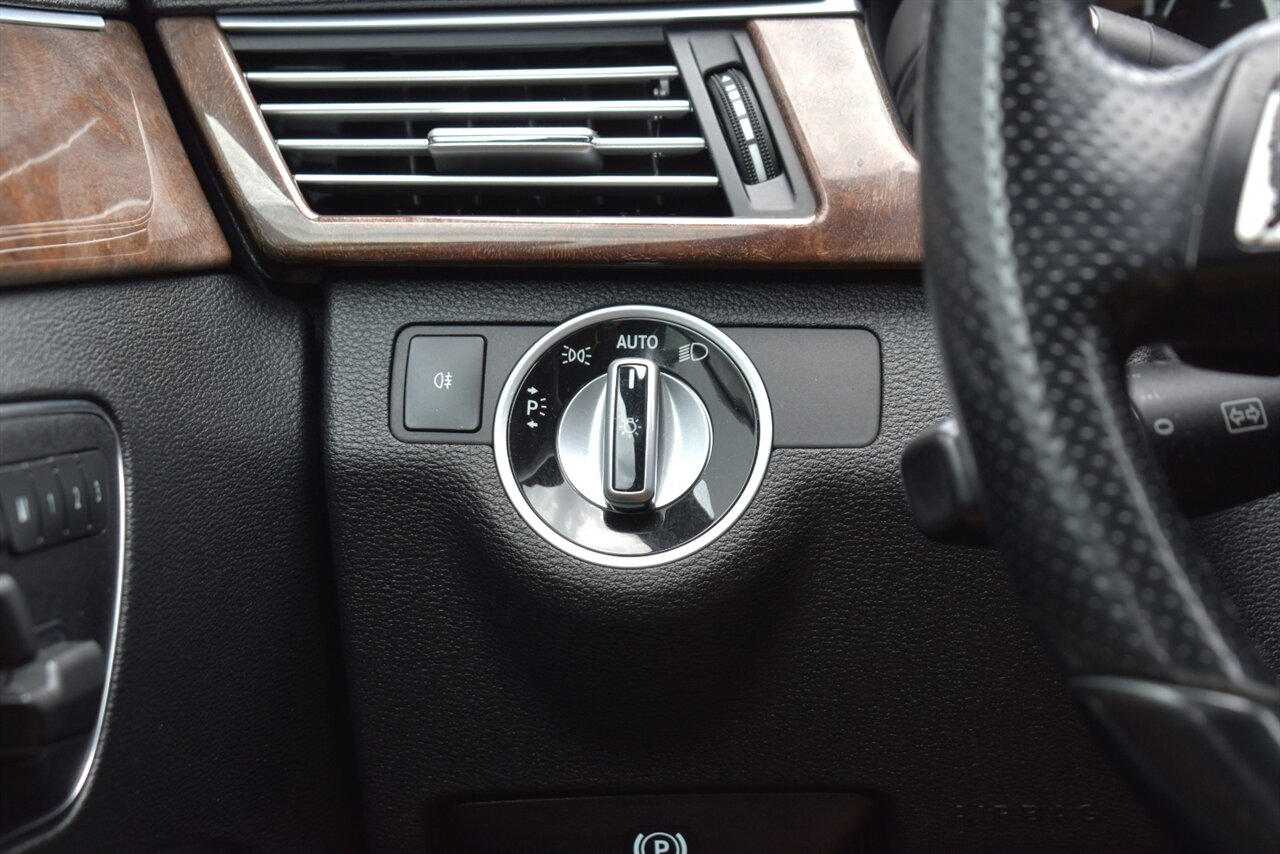 2013 Mercedes-Benz E 350 BlueTEC Luxury 4dr Sedan! **BY APPOINTMENT ONLY** Back Up Cam! Lane Keeping Assist! Cruise Control! Rear Wheel Drive! Economy & Sport Driving Modes! Power Sunroof! Heated & Ventilated Leather Seats! Bluetooth! - Photo 18 - Portland, OR 97266