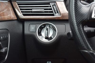 2013 Mercedes-Benz E 350 BlueTEC Luxury 4dr Sedan! **BY APPOINTMENT ONLY** Back Up Cam! Lane Keeping Assist! Cruise Control! Rear Wheel Drive! Economy & Sport Driving Modes! Power Sunroof! Heated & Ventilated Leather Seats! Bluetooth! - Photo 18 - Portland, OR 97266