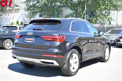 2019 Audi Q3 2.0T quattro Premium  AWD 4dr SUV! Driver Assist Tech! Back Up Cam! Drive Select Modes! Auto-Start/Stop Tech! Apple CarPlay! Android Auto! Heated Leather Seats! Pano-Sunroof! - Photo 5 - Portland, OR 97266